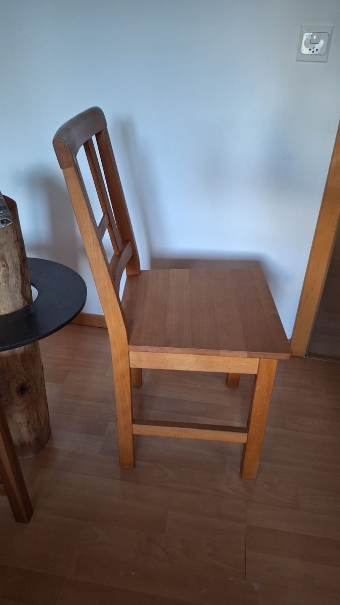 Chaises: Massiver Holzstuhl – D'occasion à Römerswil LU par Icehead 2