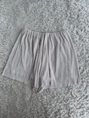 Plissée Shorts beige Grösse S guter Zustand