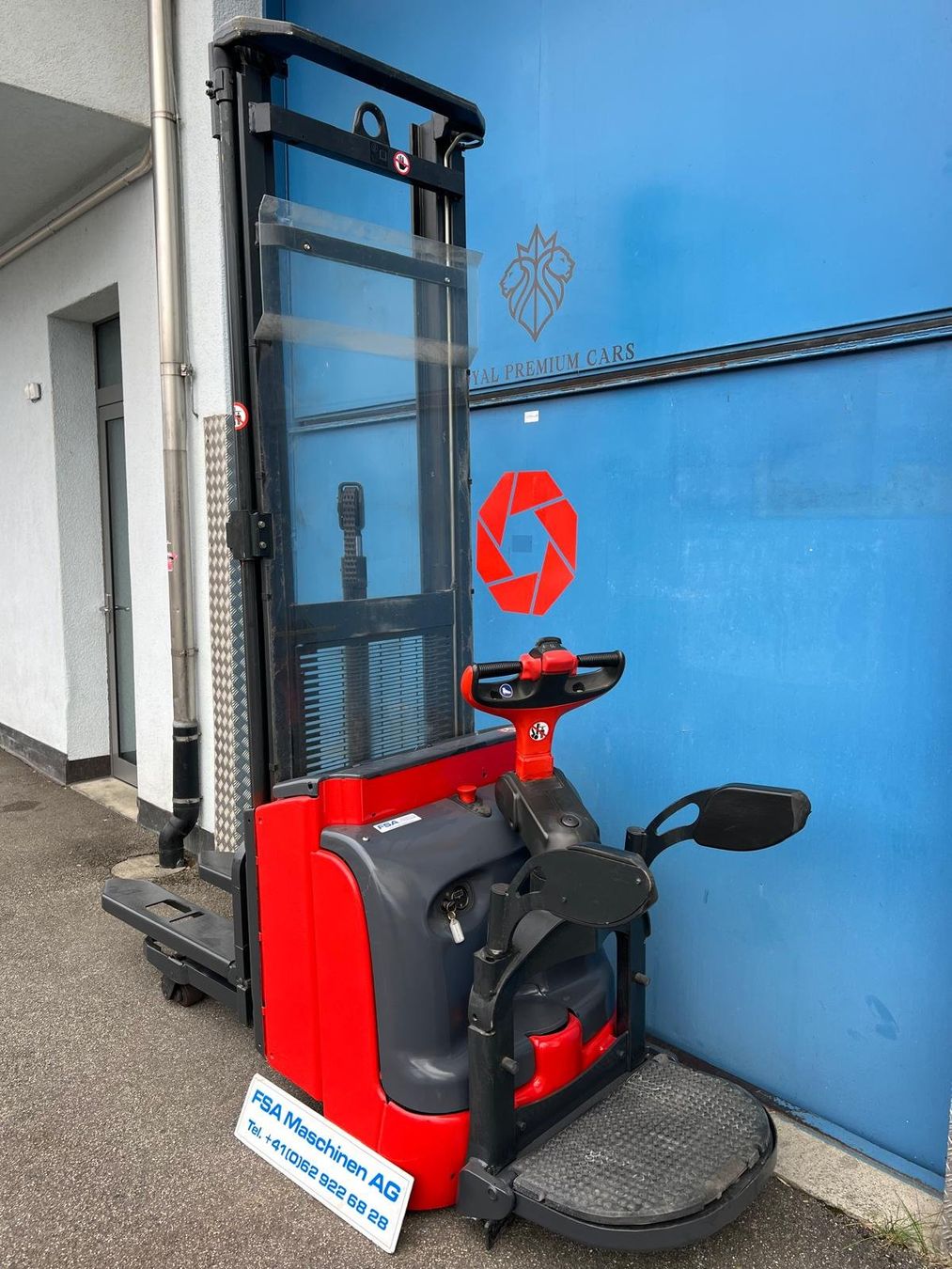 Linde Carrelli elevatori e a forche: LINDE Elektro-Deichselstapler 1.4 ton, 4.3 m – Usato da Aarwangen venduto da fsa-maschinen 1