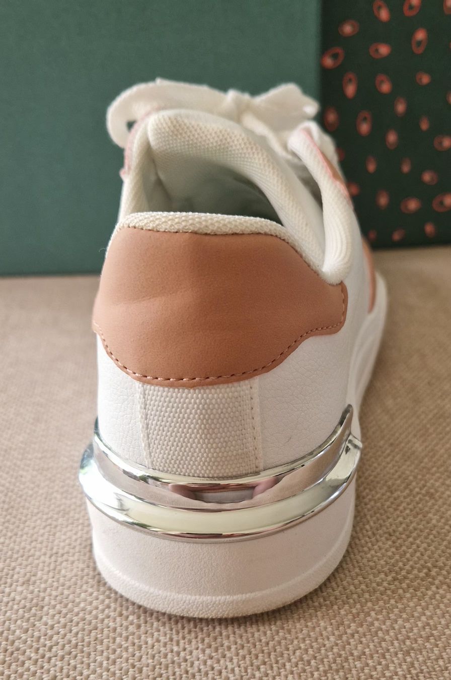 Schuhe für Mädchen: Original Sneakers von FUTURE 2,  Weiss/Rosé Gr.35 – Neu (gemäss Beschreibung) aus Appenzell von Top_Top 4