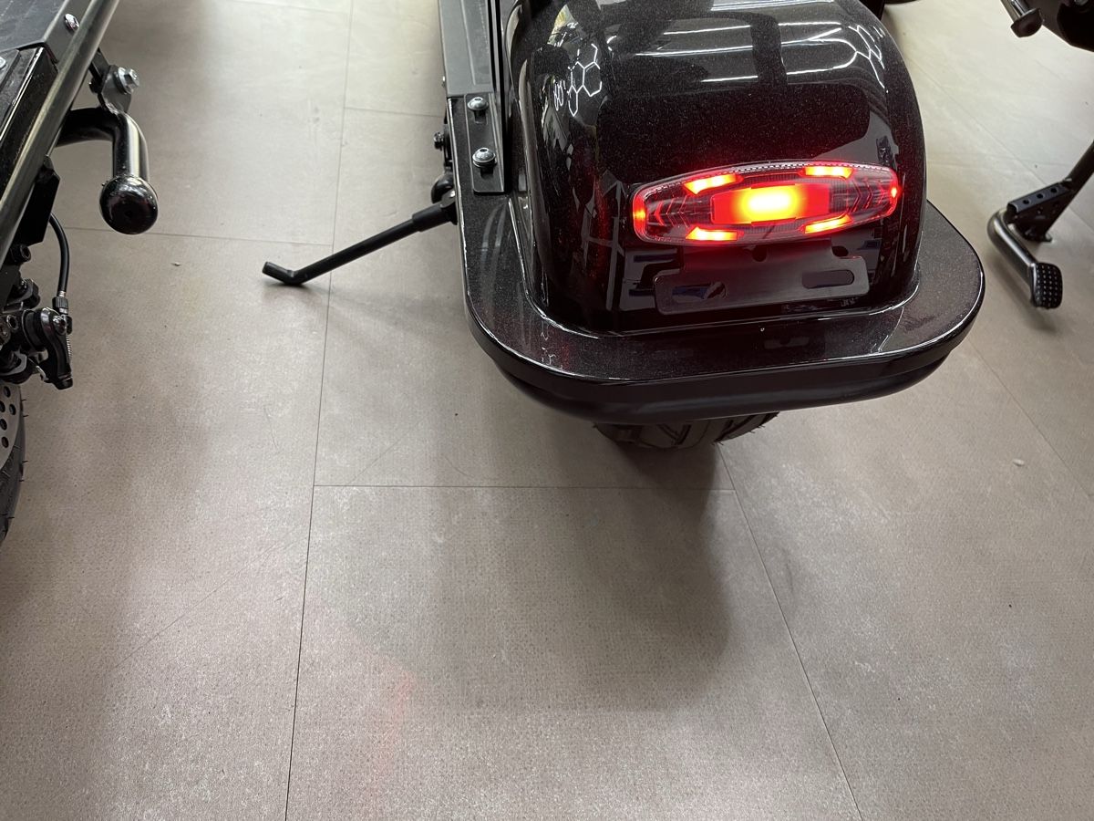Scooters: Scooter Solar 2 Stück  – Neu und originalverpackt aus Grenchen von 2024scooterparts 5