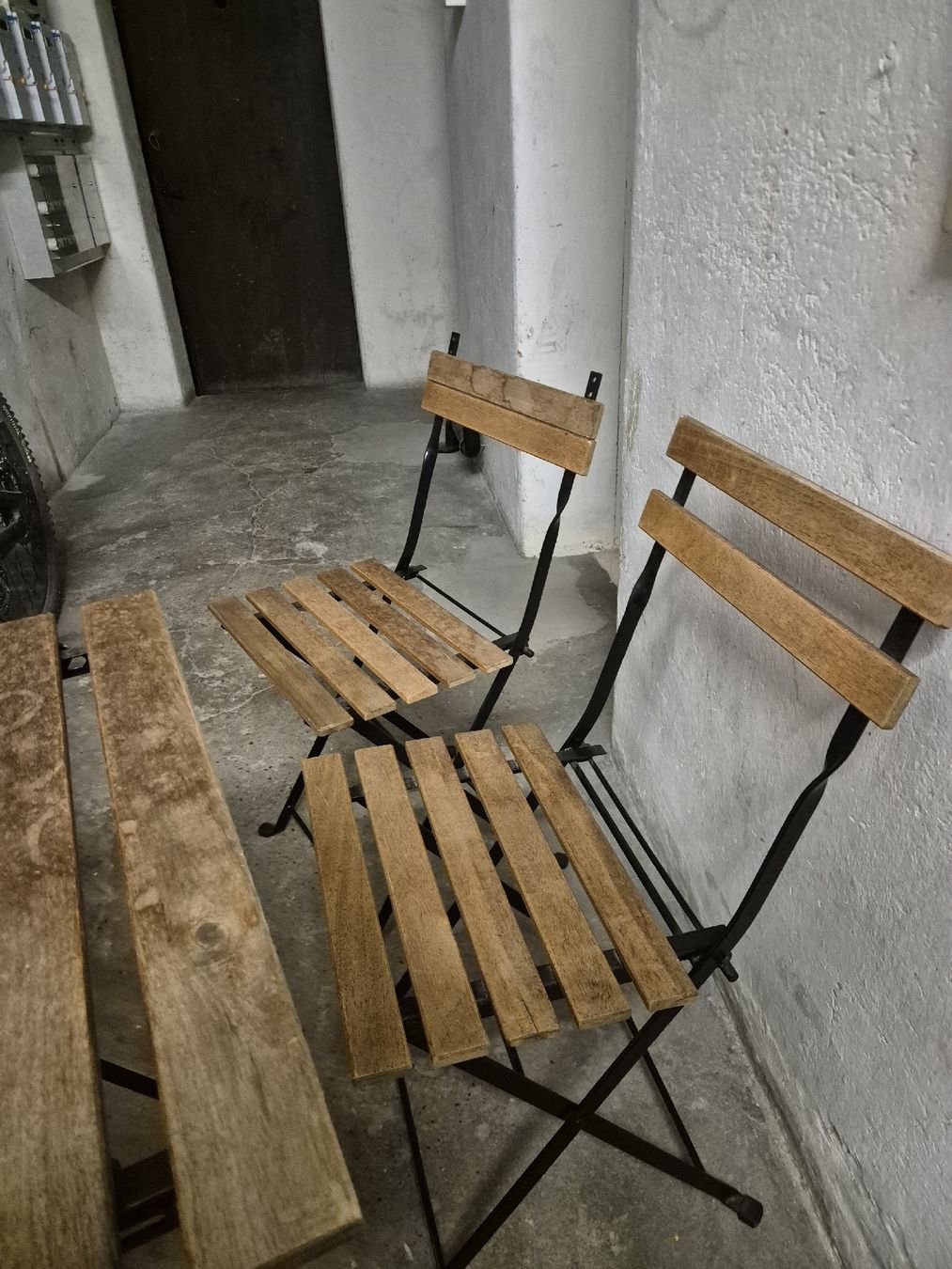 Ikea Tischgruppe: Tisch mit zwei Stühlen – Gebraucht aus Bern von jas_k56d 1
