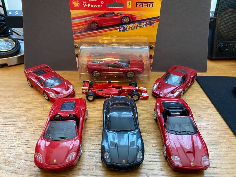 7 Ferrari Shell Modellautos 1:38 mit 2-stufigem Rückzugmotor (Gebraucht ...