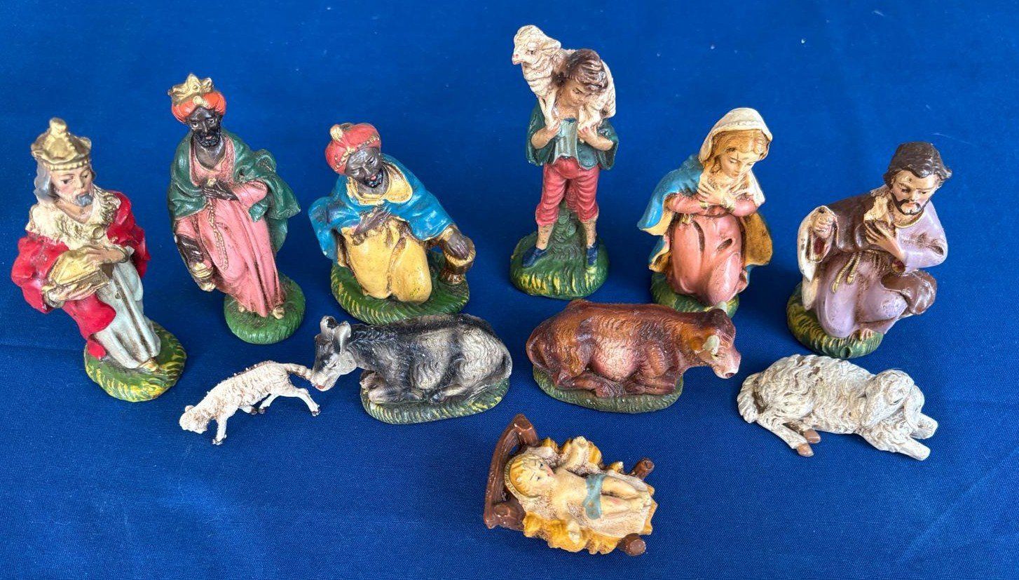 Figuren: ANTIKE KRIPPENFIGUREN – Gebraucht aus Ostermundigen von Wyatt-Earp