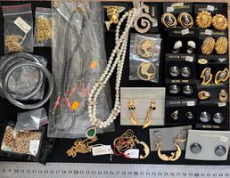 Lot Modeschmuck Konvolut Ketten Ohrringe und weiteres, Neu