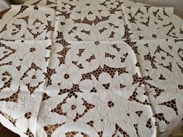 Tischdecke rund mit  Stickerei Handarbeit 105x102cm