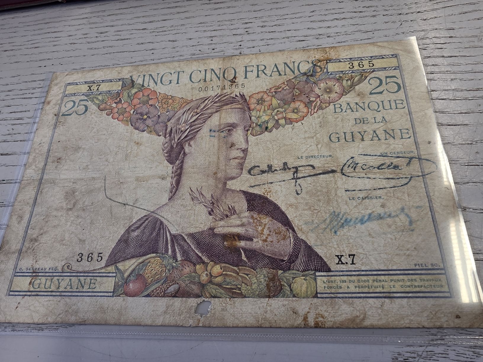 Banknoten: Banknote Banque de la Guyane 25 Francs gebraucht – Gebraucht aus Herisau von Antiques.AR