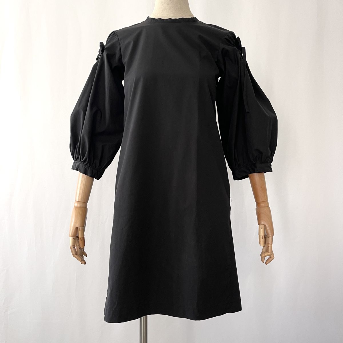 Lis Lareida Vestiti: LAREIDA Dress – Nuovo (secondo la descrizione) da Emmen venduto da Avviivva_Com2023