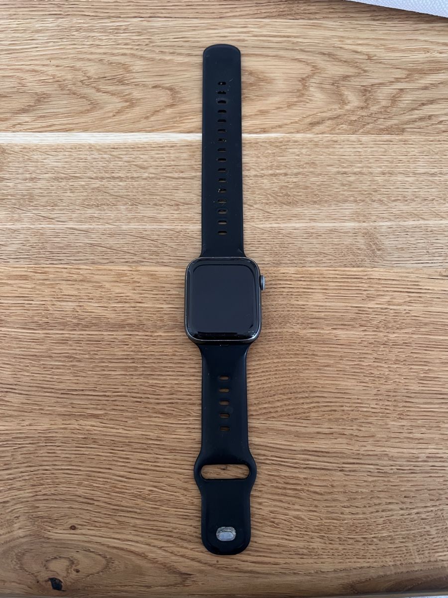 Apple Smartwatch: Apple Watch Series 5 GPS Aluminium  – Gebraucht aus Elgg von Batigol_9