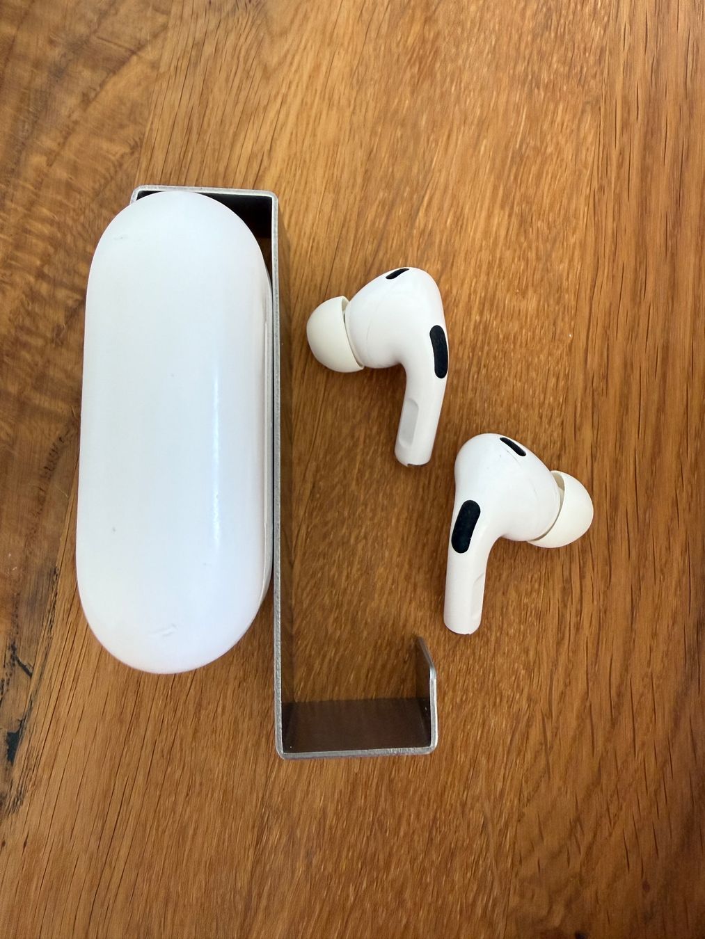 Apple Cuffie: APPLE AirPods Pro 2 (USB-C) – Usato da Lausanne venduto da Nine1982 5
