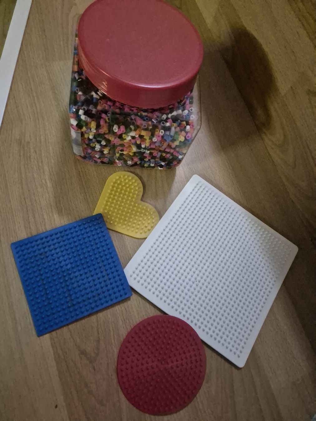 Kit bricolage: Bügelperlen Set IKEA Pyssla mit vier Steckplatten – Usato da Rudolfstetten venduto da gobugi0 1