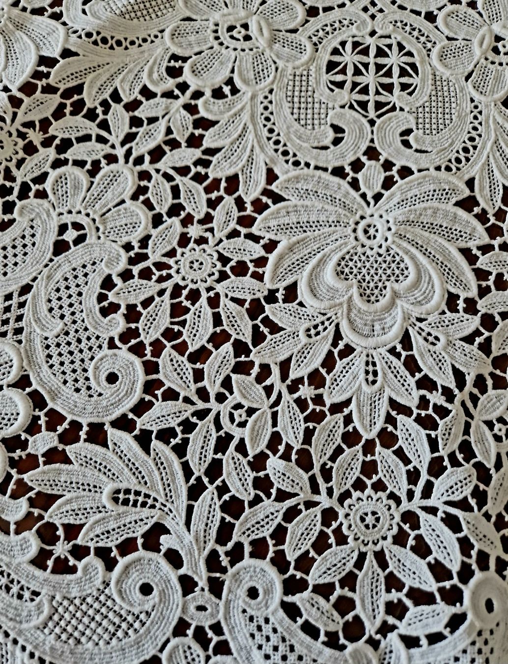 Sonstige Tischwäsche: Plauener Spitze Tischdecke  Dm 85cm – Neu (gemäss Beschreibung) aus Bern von Antikbatik 4