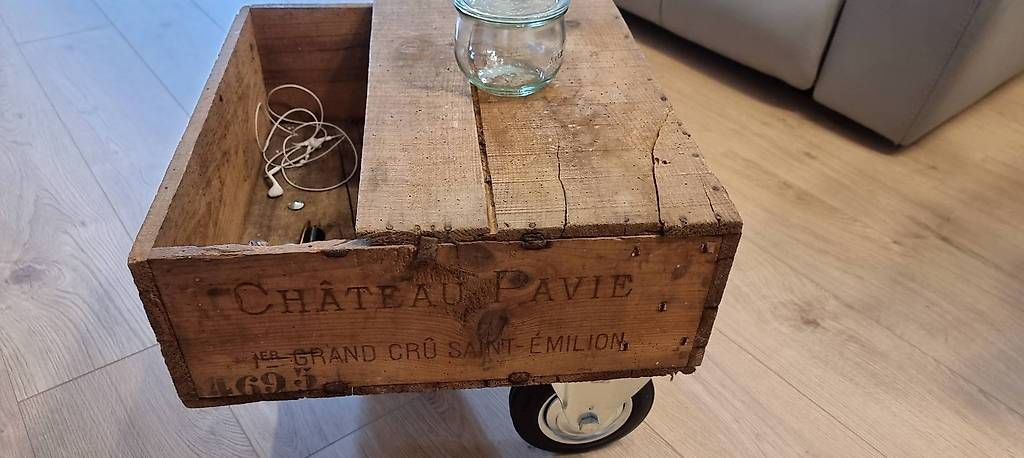 Carriole: Ancienne caisse a vin transformé en table – Usato da Apples venduto da hur_2hhs 2