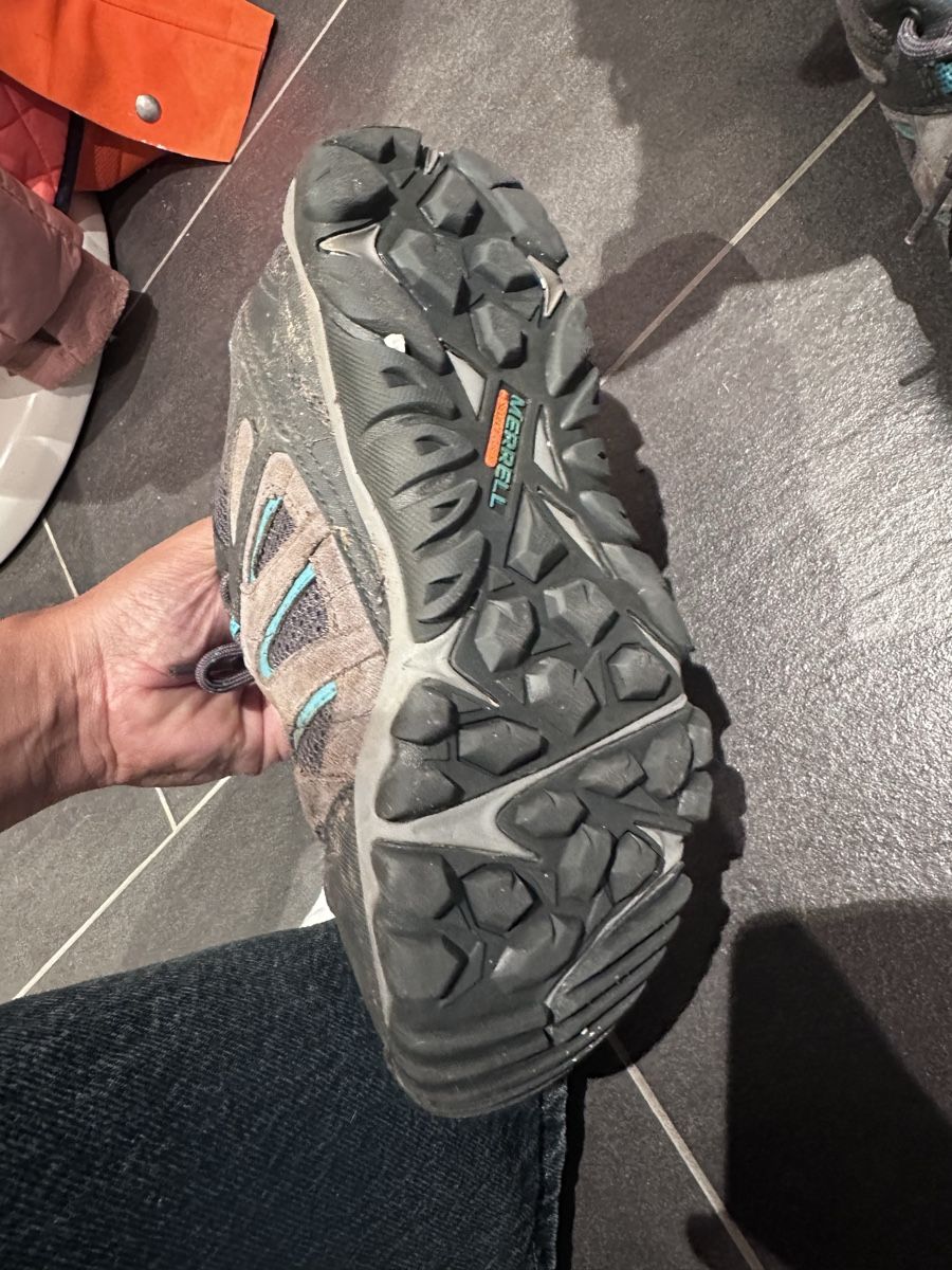 Scarpe da donna: Trekking Schuhe – Usato da Frenkendorf venduto da Ulissee 2