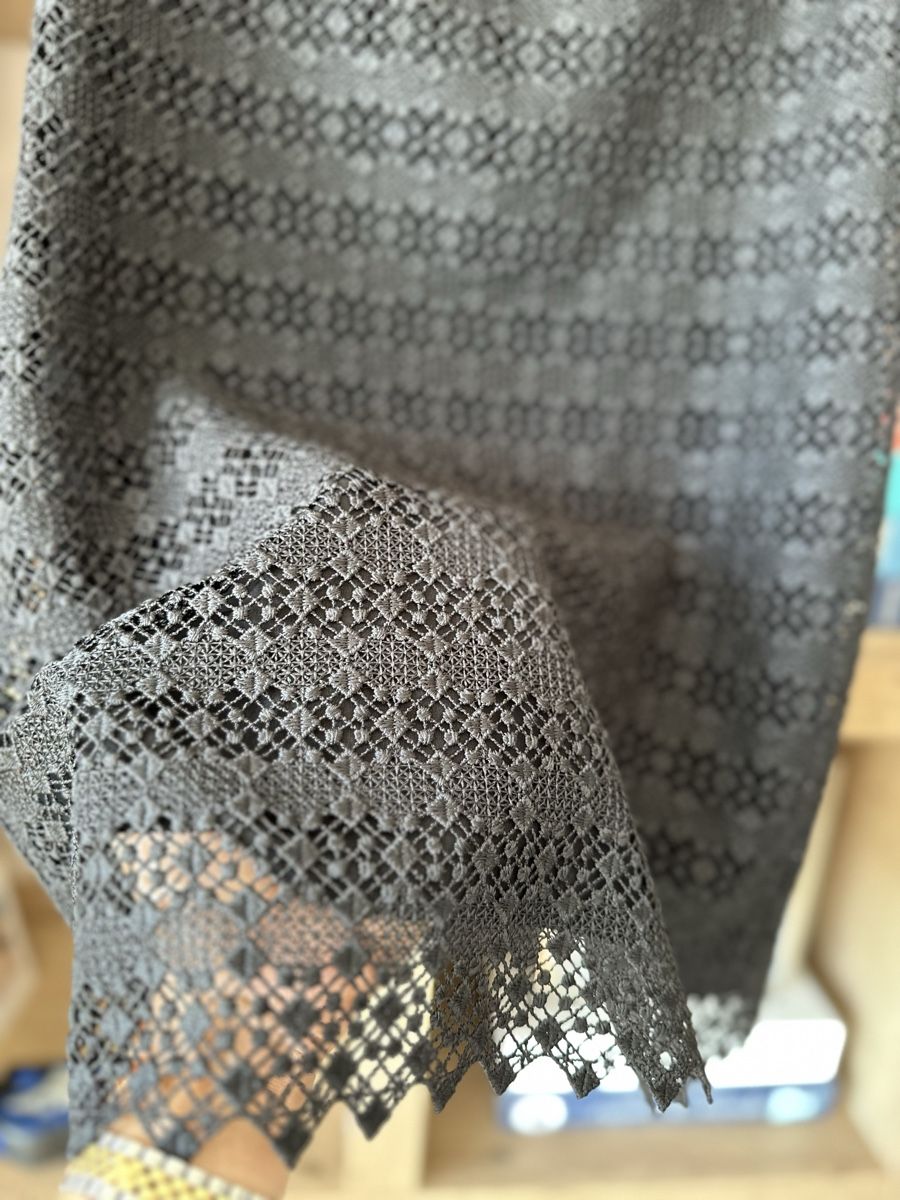 Sandro Vestiti: Sandro robe noir new size 2 – Nuovo (secondo la descrizione) da La Croix (Lutry) venduto da secondhandZara 1