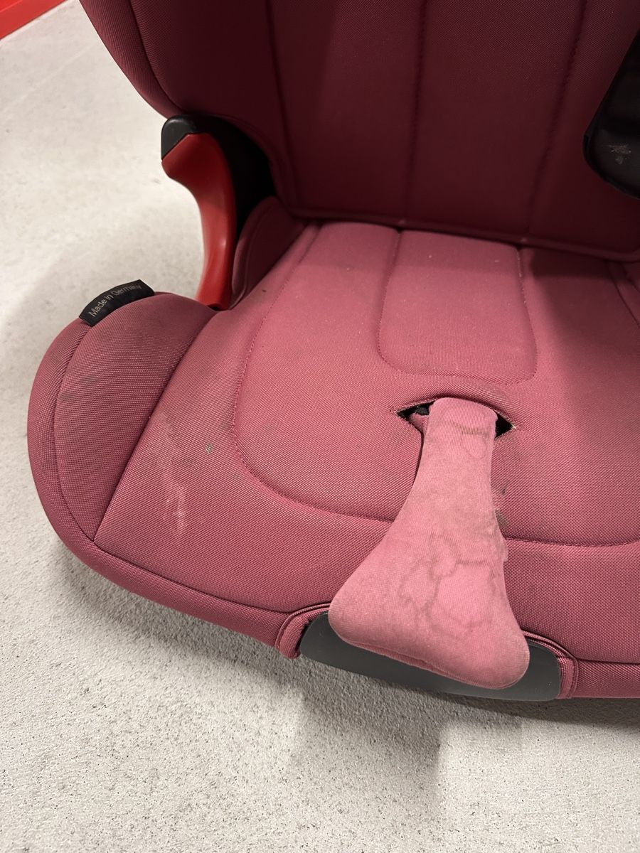 Britax Römer Auto-Kindersitze: Kindersitz Britax Römer Kidfix – Gebraucht aus Oberwil-Lieli von YogaTeacher 1