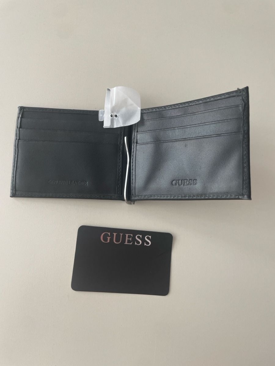 Guess Portafogli: Porte-monnaie Guess – Nuovo (secondo la descrizione) da Uvrier venduto da SzymonClivaz 1
