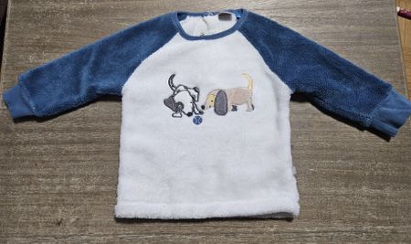 Flauschiger Baby-Pulli mit Hunde-Motiv, Grösse 74