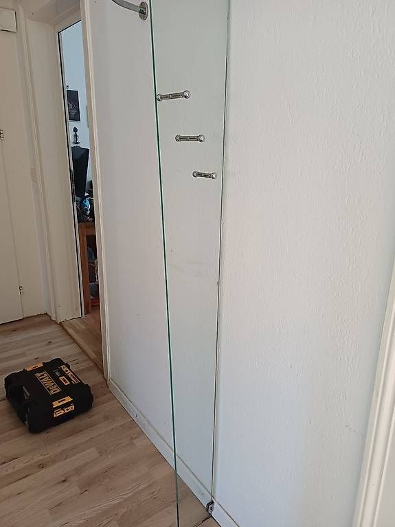 Guardaroba: elegante Garderobe mit Glas – Usato da Arbon venduto da schnaepplihirsch 2