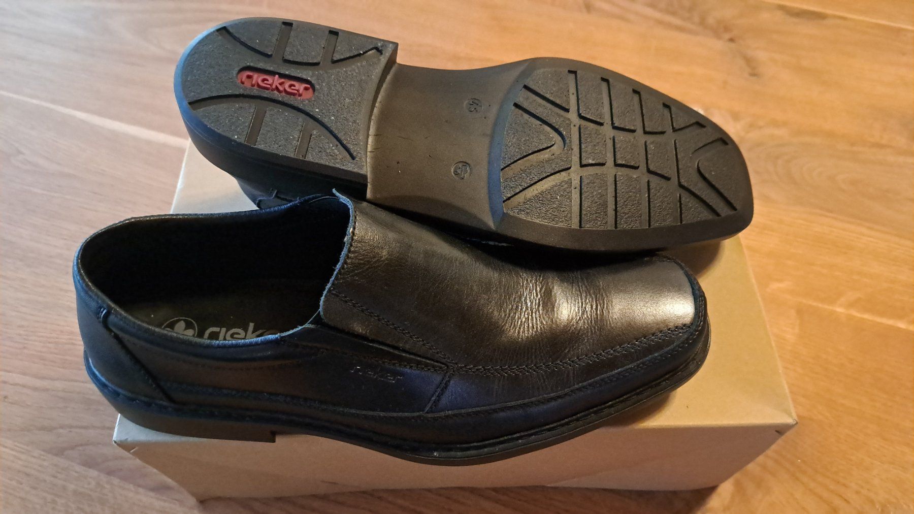 Rieker Scarpe da uomo: Rieker Herren- Slipper Gr.45 – Usato da Vitznau venduto da Kajakfahrer 2