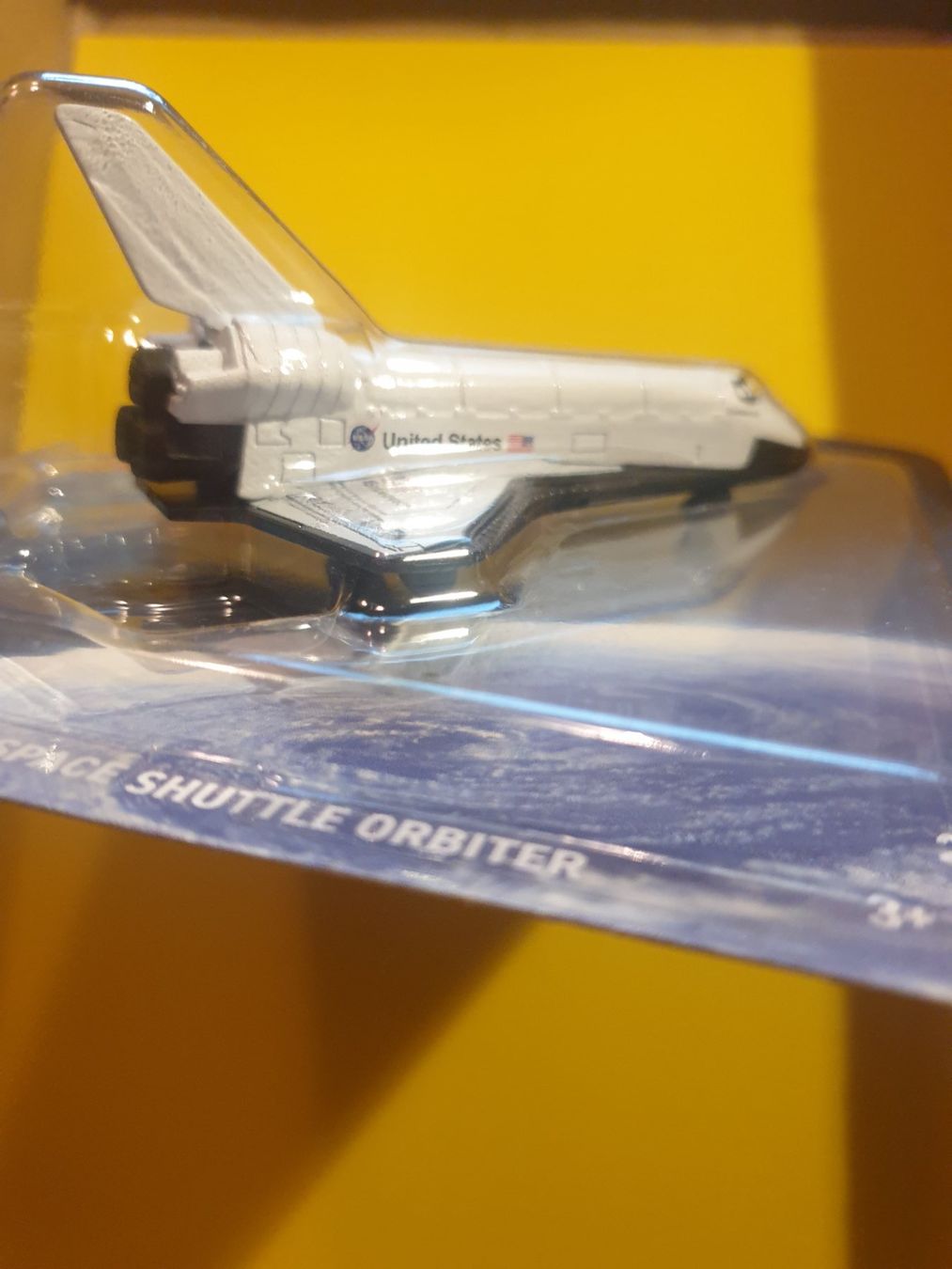 Matchbox Modellini d'auto: Matchbox SPACE SHUTTLE ORBITER – Nuovo e nell'imballaggio originale da Oftringen venduto da Rotor 2