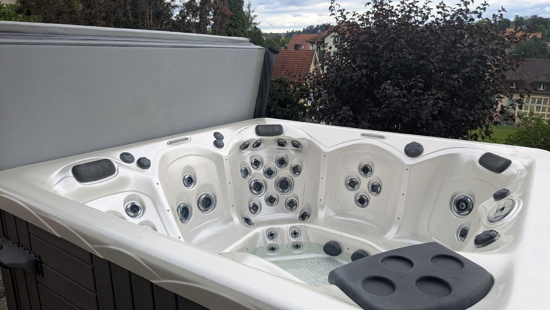 Whirlpool: Whirlpool Master Spas Twilight Series mit Abdeckung – Difettoso da Uster venduto da mic_7nmv 2