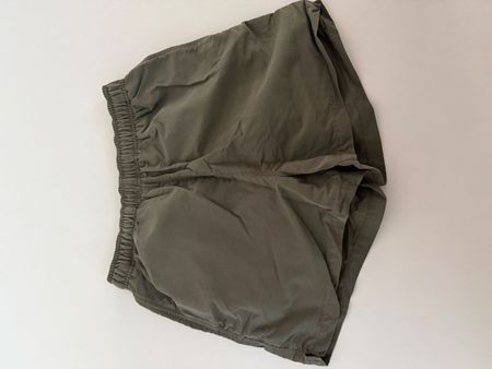 ARKET Badeshorts Khaki Grösse S guter Zustand