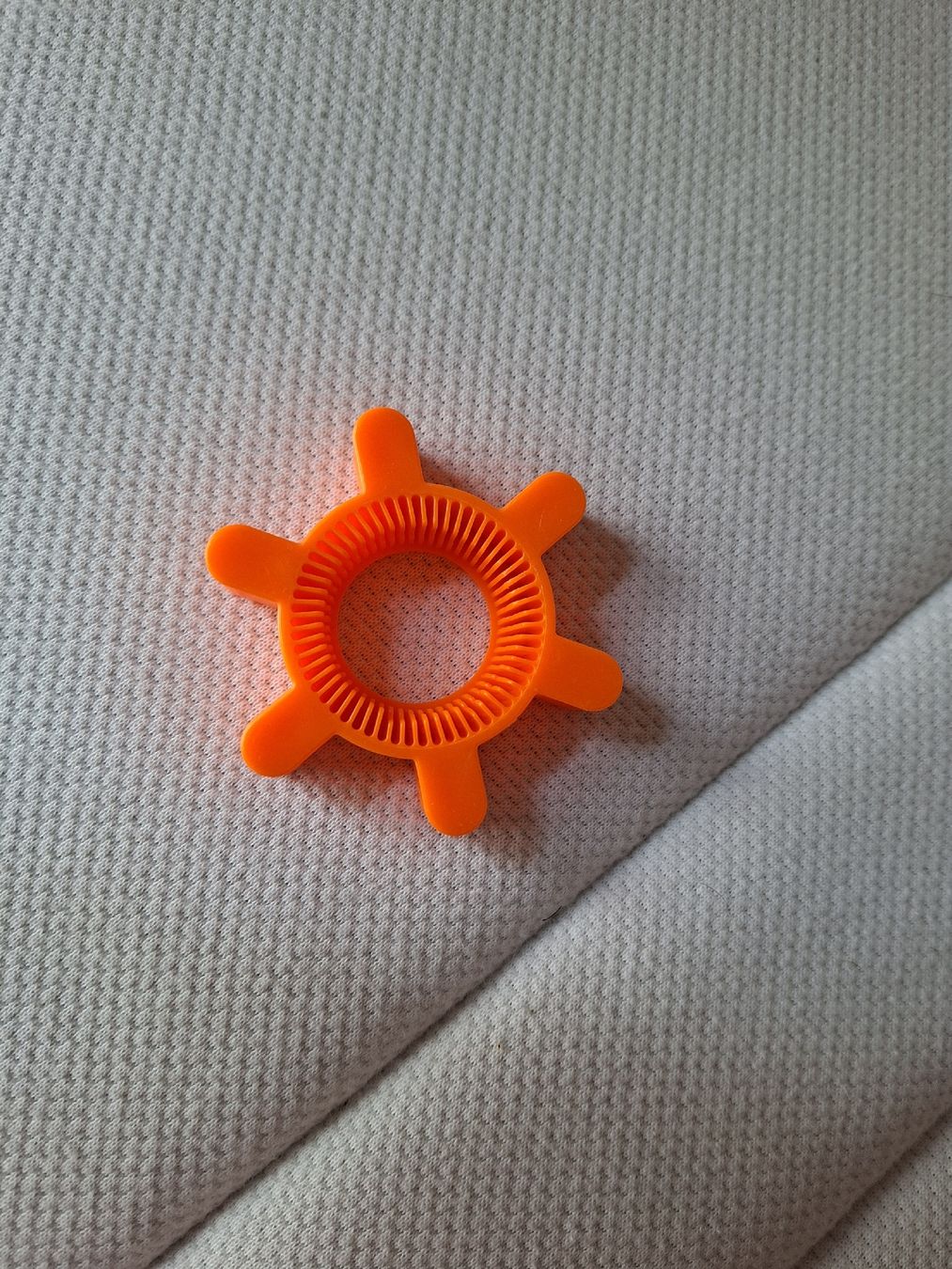 Spielzeuge: Baby Beissring orange neu – Neu (gemäss Beschreibung) aus Riehen von san_jw2r