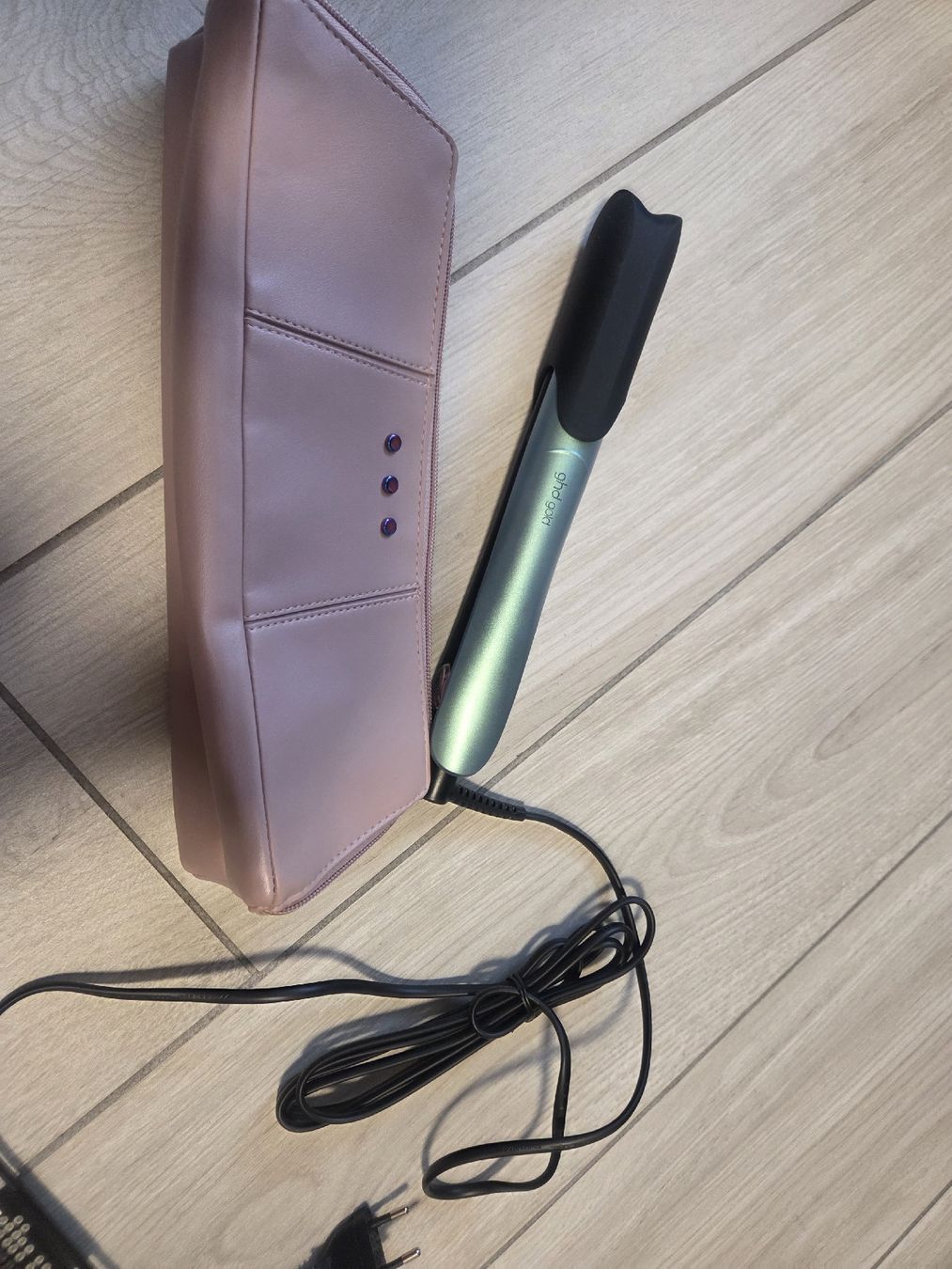 GHD Piastre & Arricciacapelli: neuwertig GHD gold – Nuovo (secondo la descrizione) da bellinzona venduto da zeus6535