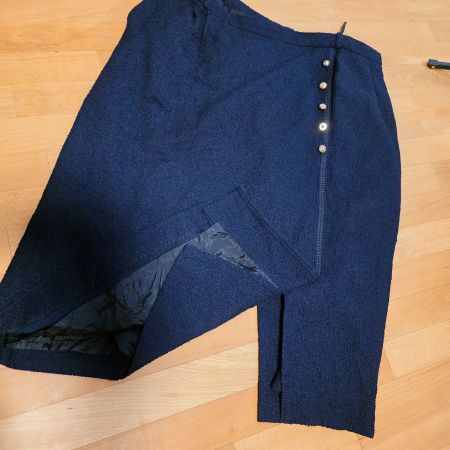 Vintage Rock marineblau mit goldenen Knöpfen 48