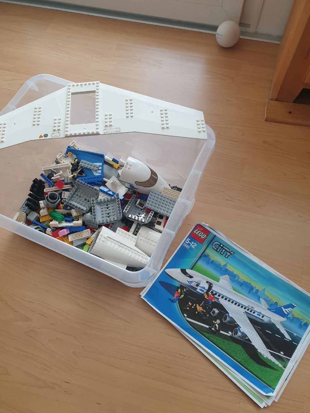 Lego Kit di costruzioni: Lego City Flugzeug 7893 – Usato da Davos- Platz venduto da Bentschi86