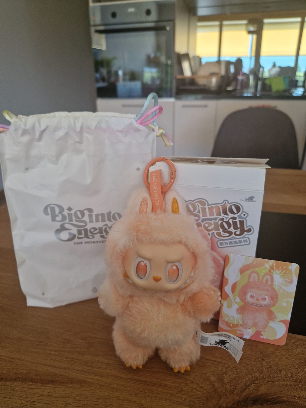 Pop Mart Statuette: POPMART Labubu The Monsters Big into Energy "Hapiness" – Nuovo (secondo la descrizione) da Grand-Lancy venduto da alex_12