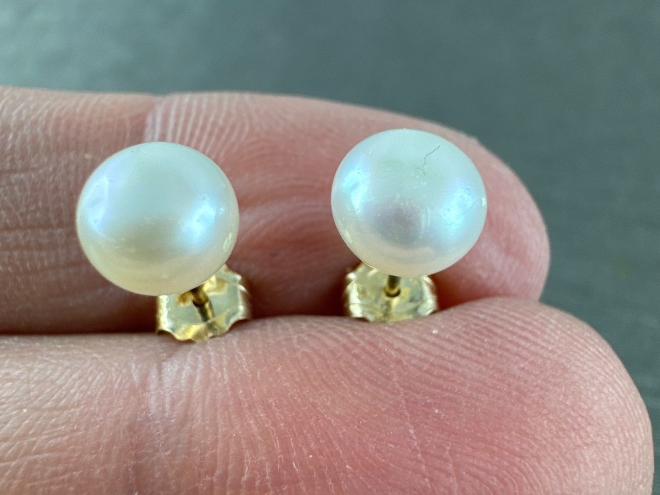 Ohrringe & -stecker: Ohrstecker 375 Gold – Gebraucht aus Niederuzwil von leo_8857