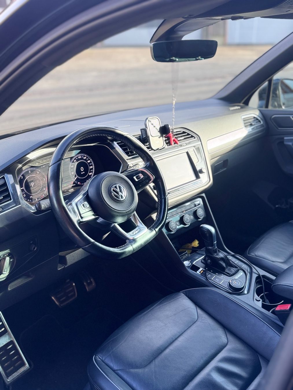 VW Autos: VW Tiguan 2.0 TDI – Gebraucht aus Oberuzwil von Ernest.94 8