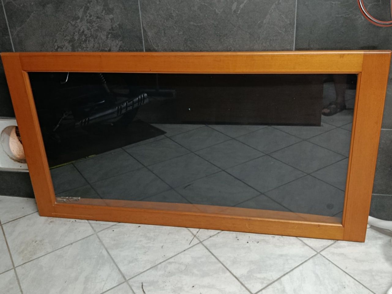Vetrine: Vintage Glasvitrine – Usato da Au SG venduto da Hoffnungsstreifen