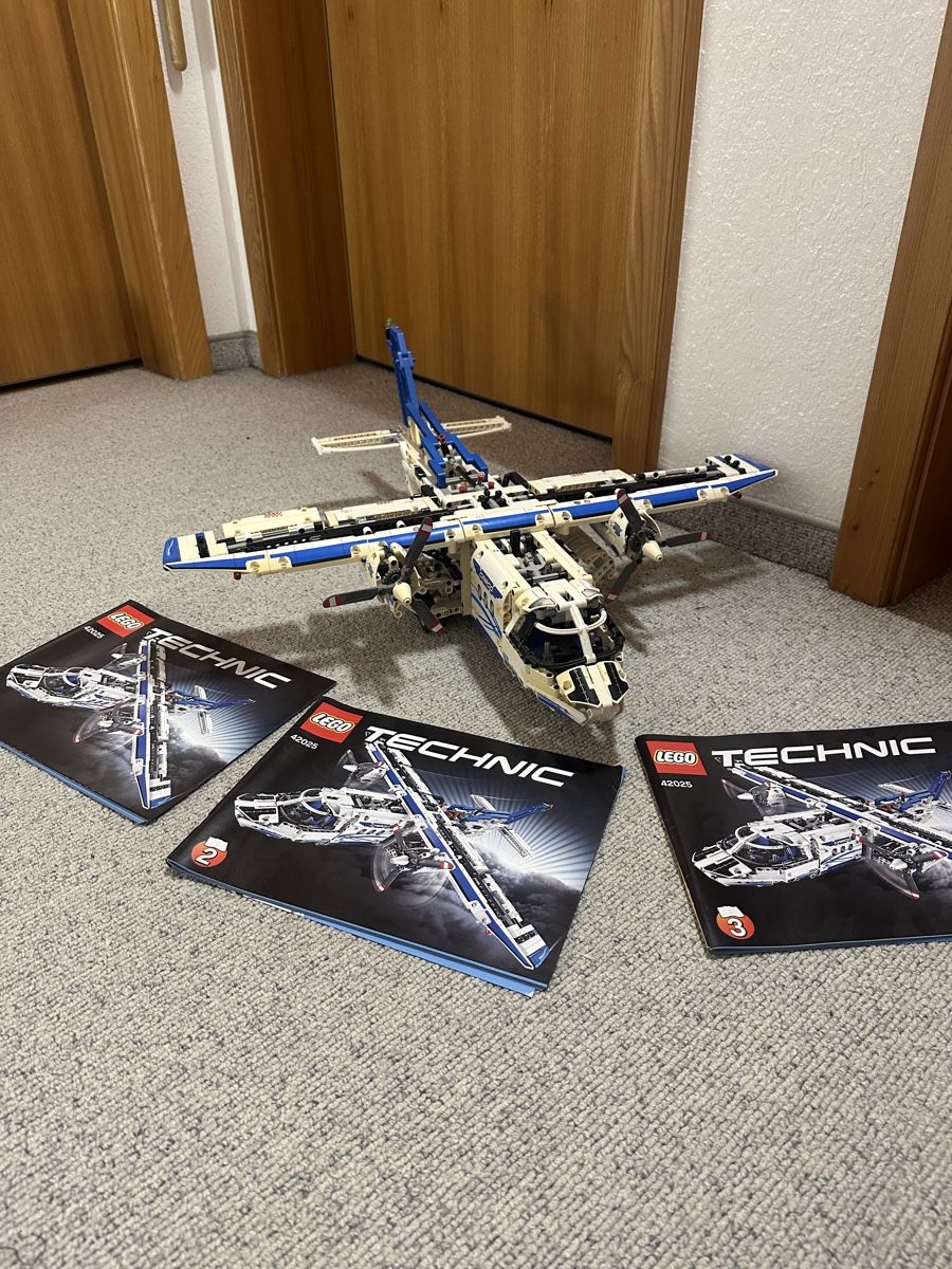 LEGO® Technic 42025 Frachtflugzeug, Komplett mit Anleitung! (Gebraucht ...