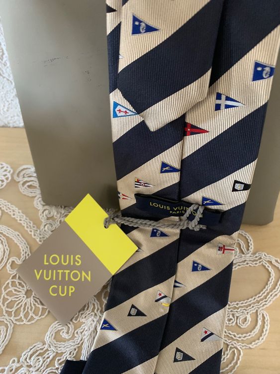 Cravate et carré CUP Louis Vuitton