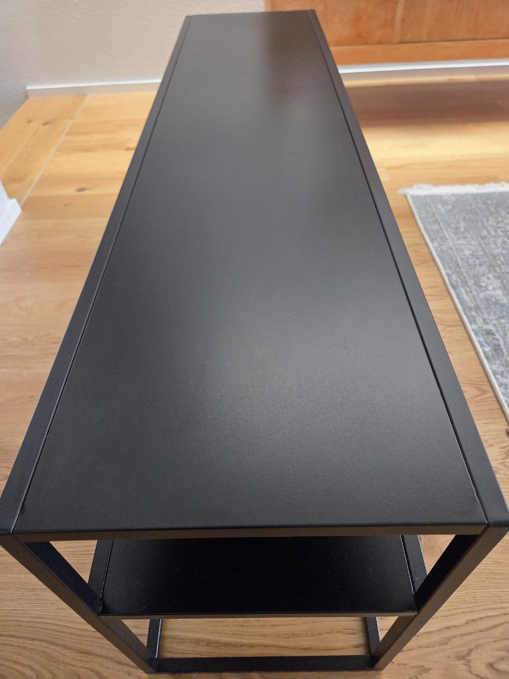 Scaffali: Black Metal Shelf Unit – Usato da Horgen venduto da Hunninko 1