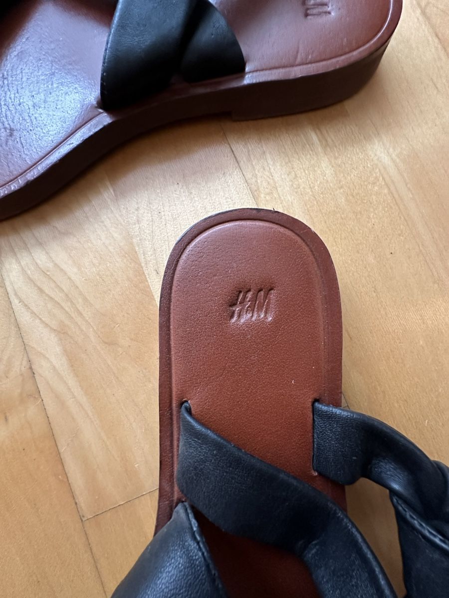 H&M Scarpe da donna: Sandale Leder schwarz H&M Gr. 40 – Nuovo (secondo la descrizione) da Altendorf venduto da Eastwick4 6