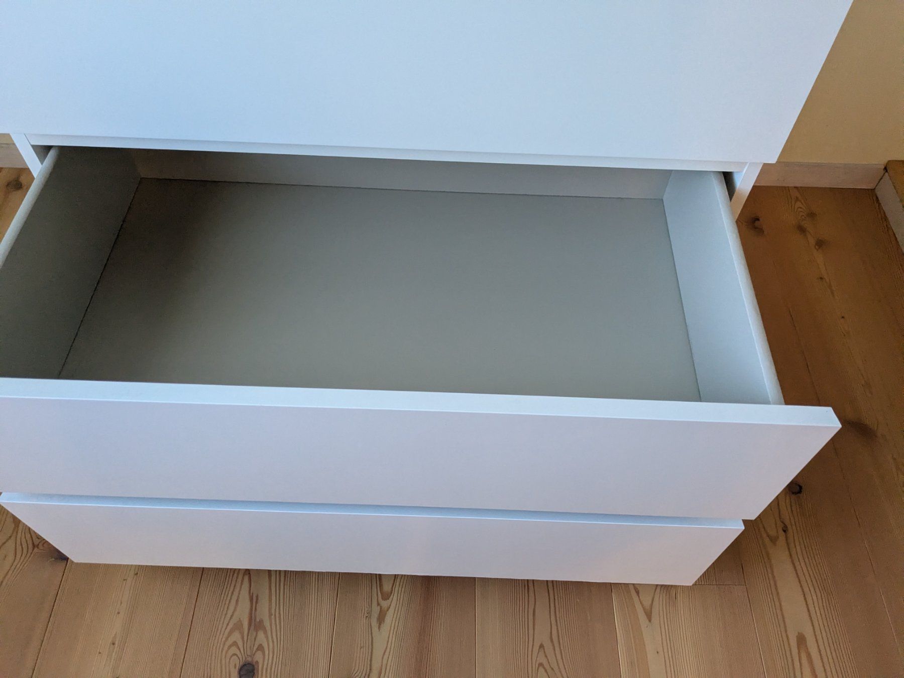 Ikea Cassettiere: Ikea Kommode Malm weiss mit drei Schubladen – Usato da Giffers venduto da agu25 7