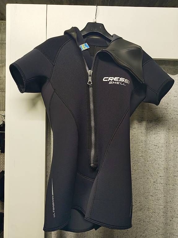 Cressi Mute per immersioni: Tauchanzug Cressi FAST 7mm inkl. Eisweste – Usato da St. Gallen venduto da g-punkt1 2