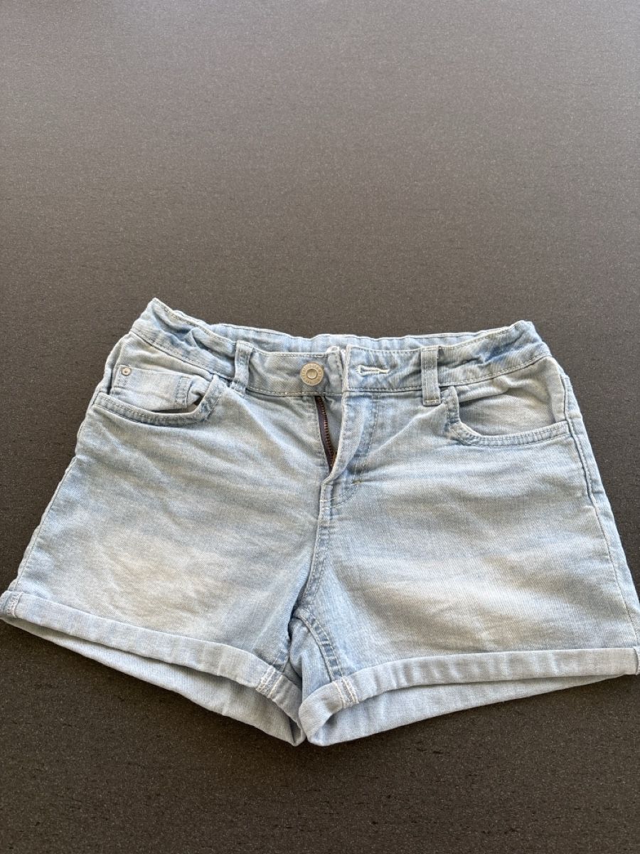 C&A Pantaloni: C&A Jeans Shorts, hellblau, Gr. 146 – Usato da Wilen b. Wil venduto da b-mountain