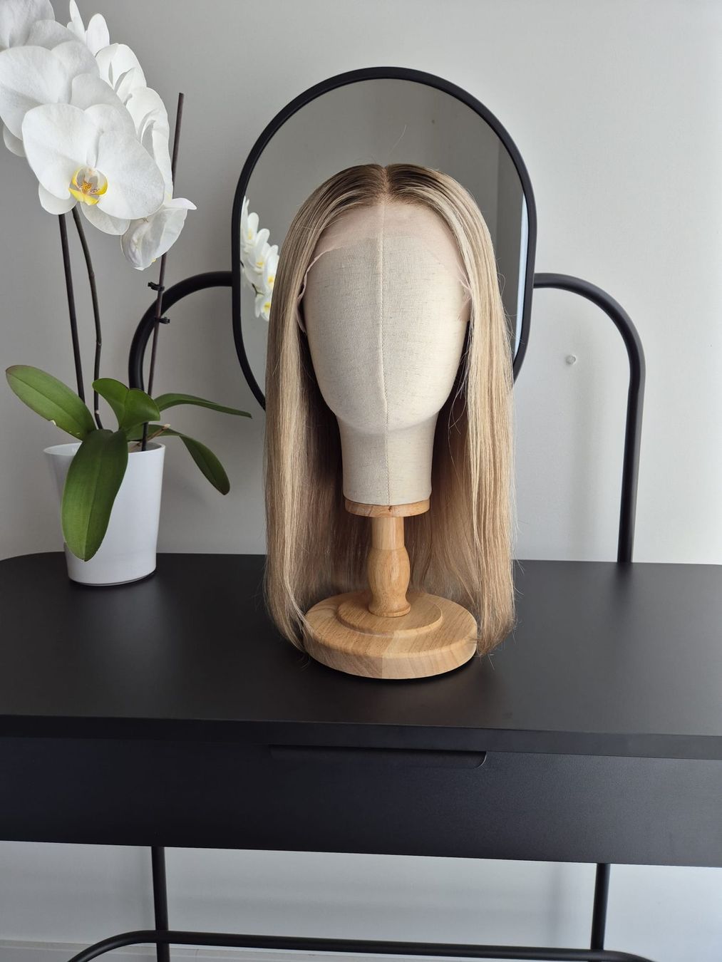 Perücken: Hochwertige Echthaarperücke. Glueless – Neu und originalverpackt aus Zürich von pla_tm9w