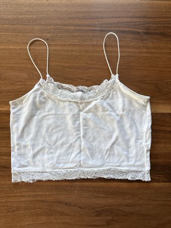 Top mit Spitze PIGALLE Grösse L 
