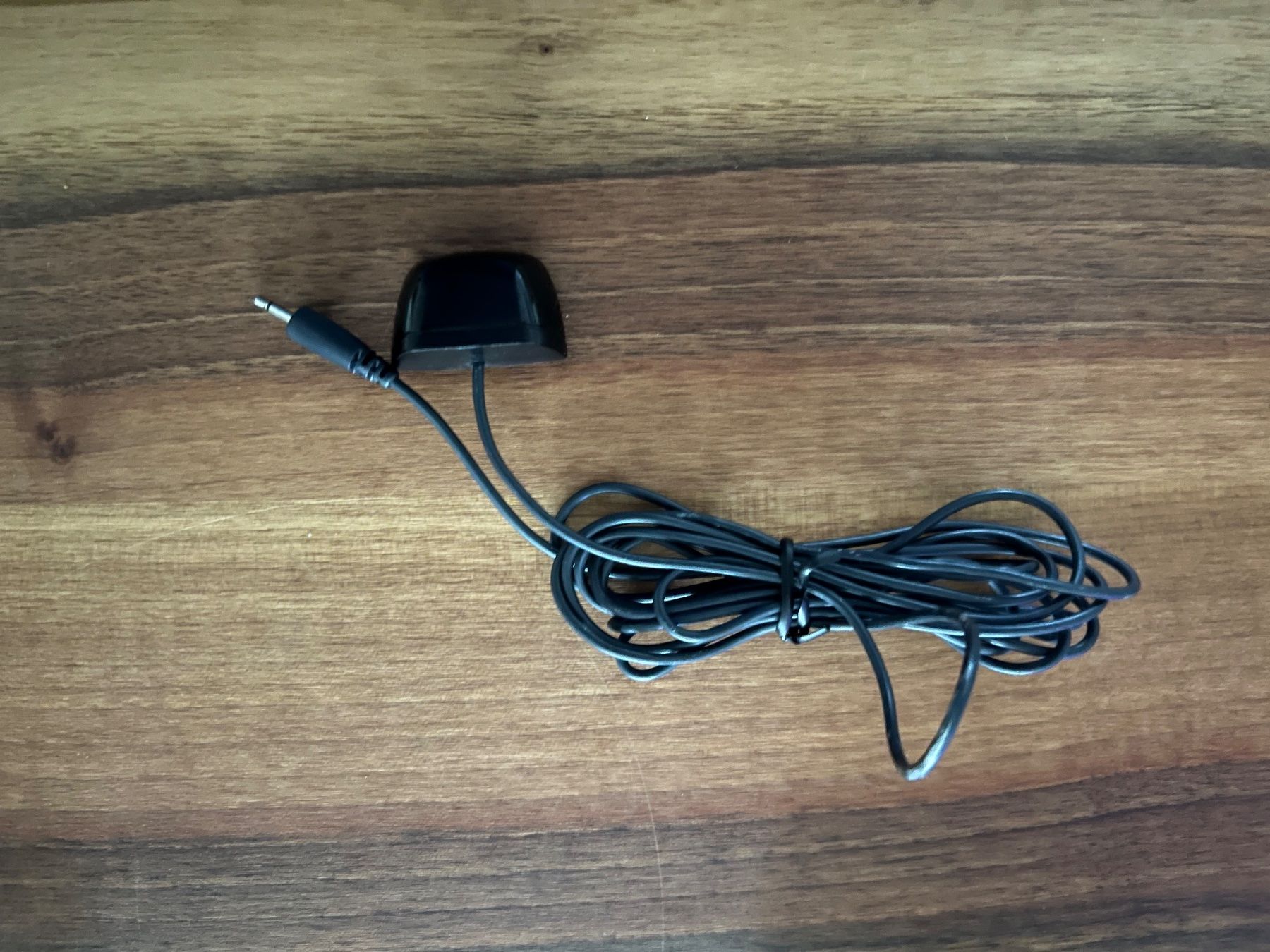 Logitech Fernbedienungen: LOGITECH Harmony Hub mit Infrarot Extender – Gebraucht aus Stallikon von  1