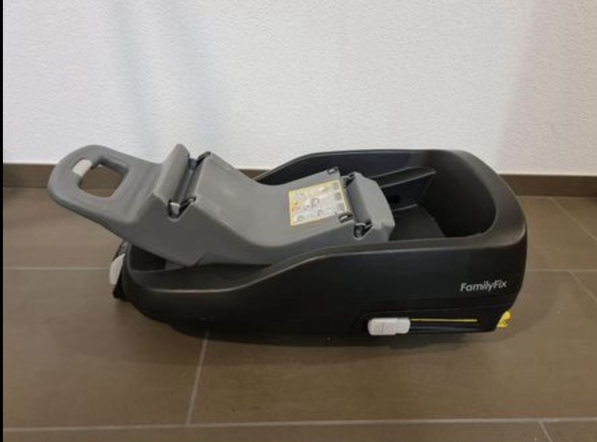 Maxi-Cosi Auto-Kindersitze: Maxicosi Babyschale Pebble plus Basisstation Isofix – Gebraucht aus Würenlos von sue_wp8k 1
