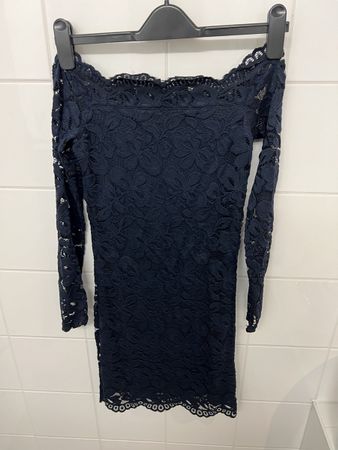 Blaues Kleid (schulterfrei) dunkelblau