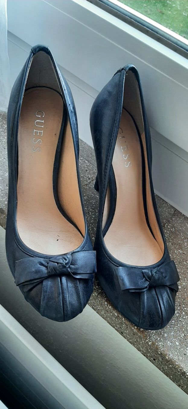 Guess Scarpe da donna: Décolleté Guess n.35 nere – Usato da Zürich venduto da Irene000 2