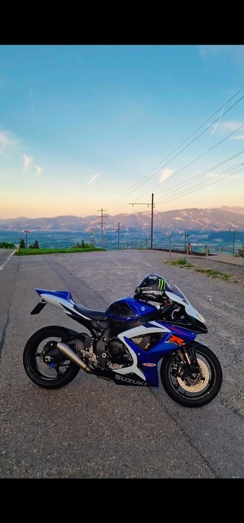 Suzuki Strada: Suzuki GSX-R750 ab Service, ab MFK – Usato da Heerbrugg venduto da Muskelschmiede