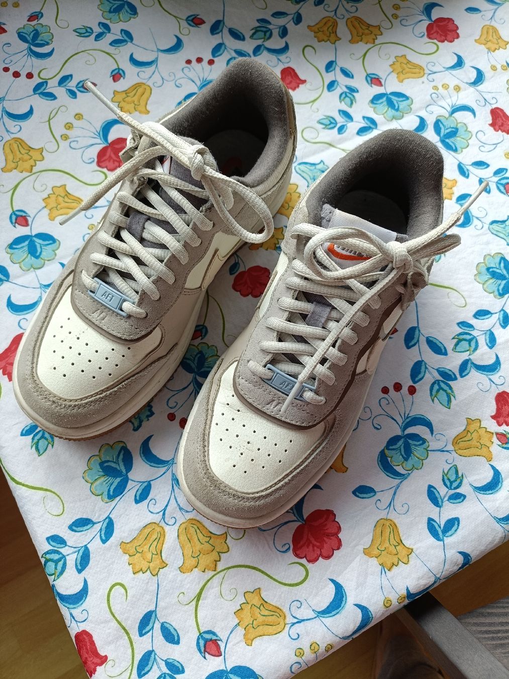 Nike Scarpe per ragazzi: Schuhe Nike grosse 36.5 – Usato da Domat ems venduto da Marika2213 1